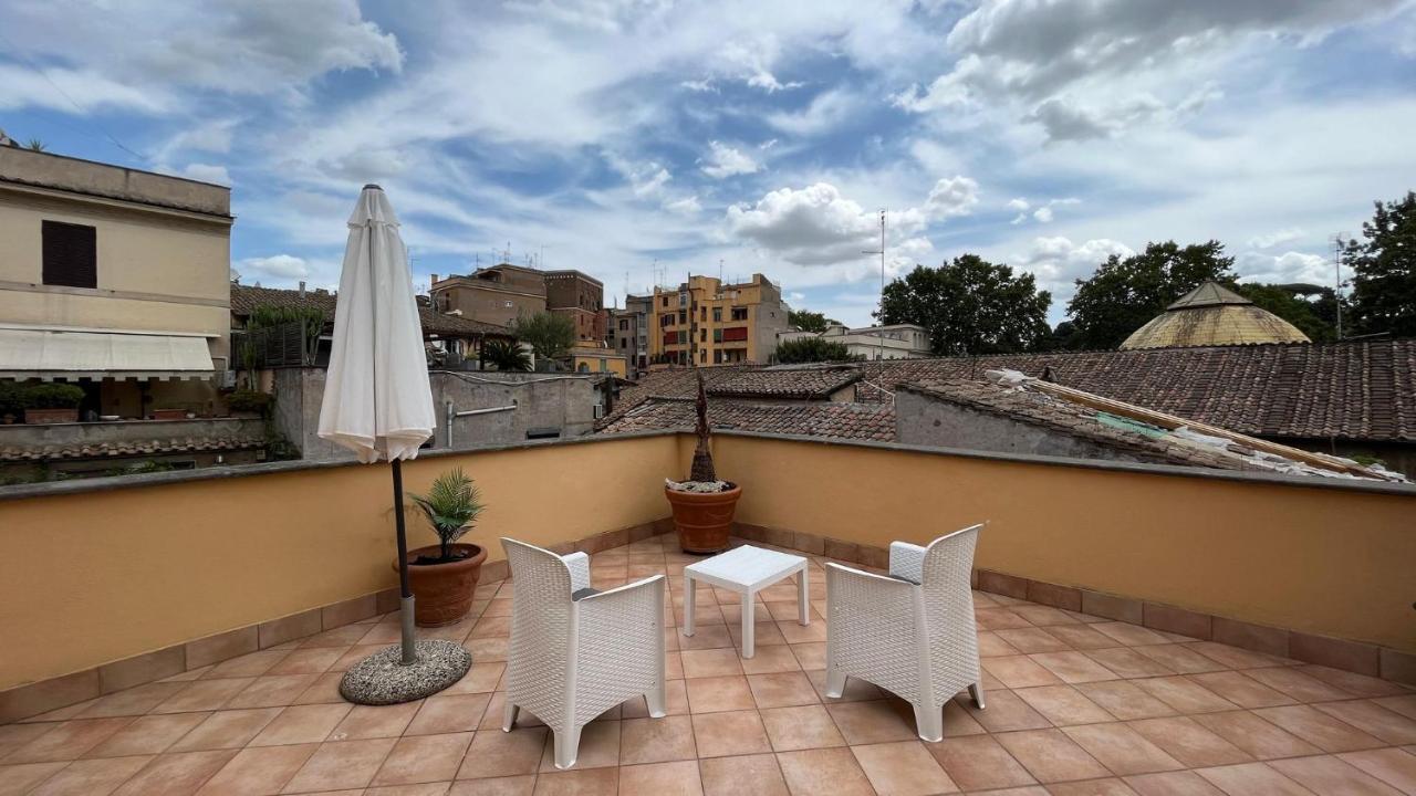 Апартаменти Attico Con Terrazza Santa Cecilia Рим Екстер'єр фото